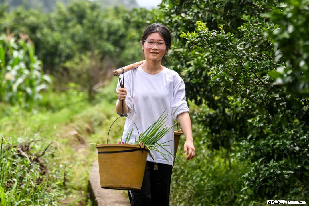 全网追的“扁担女孩”，找了一份暑假工，时薪12元 - 怒江生活资讯 - 怒江28生活网 nujiang.28life.com