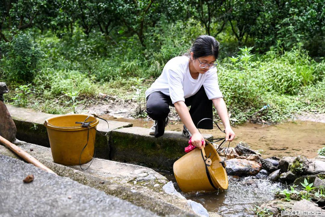 全网追的“扁担女孩”，找了一份暑假工，时薪12元 - 怒江生活资讯 - 怒江28生活网 nujiang.28life.com